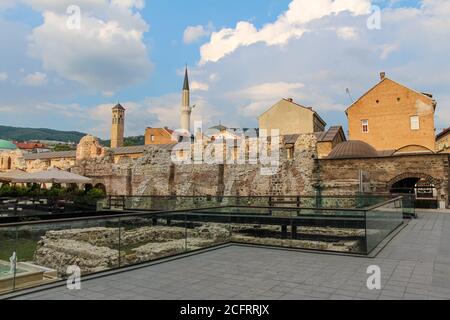 La ruine de Taslihan dans la vieille ville de Bascarsija à Sarajevo au coucher du soleil, en Bosnie-Herzégovine Banque D'Images