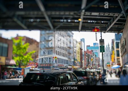 Vue sur Chinatown depuis le pont de Manhattan à New York. Banque D'Images