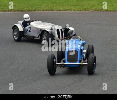 Julian Grimwade, Frazer Nash Single Seater, Tom Thornton, BMW 329/28 K, Allcomers Scratch Race, VSCC, Formula Vintage, Mallory Park, Banque D'Images