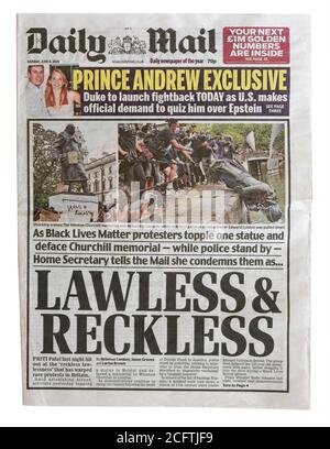 La première page du Daily Mail de juin 2020 avec le titre Lawless et téméraire, à propos des Black Lives Matter des protestations Banque D'Images