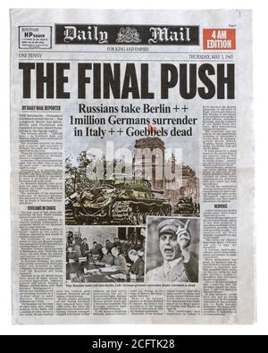 La première page du Daily Mail de mai 3 1945 Avec le titre la poussée finale Banque D'Images