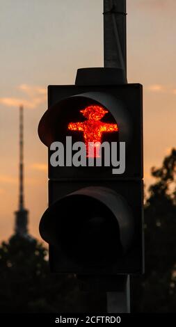 Signal vert ampelmann. Symbole de feu pour les passages pour piétons. Feux de circulation pour les passages pour piétons. Banque D'Images