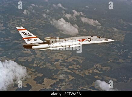 1976 - Un avion vue côté droit d'une attaque massive 3 escadron de reconnaissance (RVAK-3) RA-5C vigilante des avions. Banque D'Images