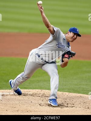 Cleveland, États-Unis. 07septembre 2020. Les Royals de Kansas City Brad Keller (56) se présente dans le premier restaurant contre les Cleveland Indians au progressive Field de Cleveland, Ohio, le lundi 7 septembre 2020. Photo par Aaron Josefczyk/UPI crédit: UPI/Alay Live News Banque D'Images