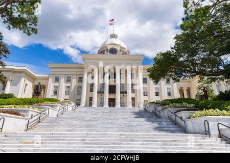 Montgomery, AL / USA - 27 août 2020 : construction du capitole de l'État d'Alabama à Montgomery, Alabama Banque D'Images