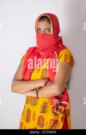 Femme indienne visage couvert de stalle Banque D'Images