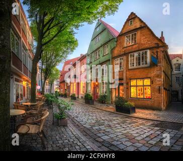 Schnoor - quartier historique pittoresque avec rues pavées et petites maisons colorées à Brême, Allemagne (image HDR) Banque D'Images