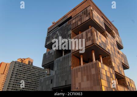 Rio de Janeiro, RJ, Brésil - 21 juin 2006 : façade le bâtiment de la propriété de l'État petrobras dans la région centrale de la ville Banque D'Images