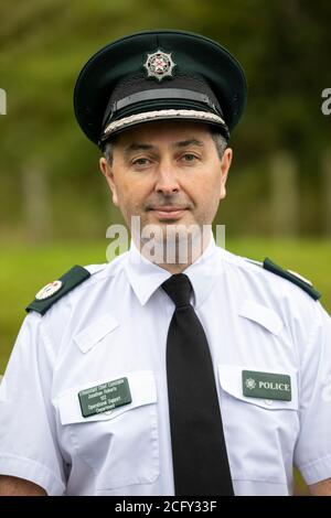 Agent en chef adjoint temporaire Jonathan Roberts lors du lancement par l'INFP de la nouvelle équipe d'interception de reconnaissance automatique des plaques d'immatriculation (ANPR) à Lisburn. Banque D'Images