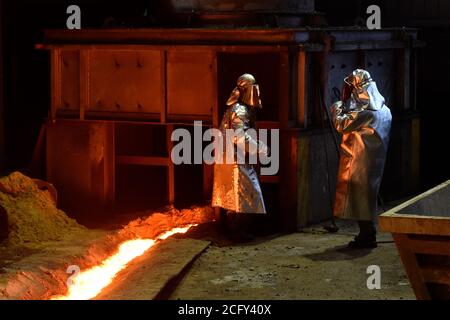 Ostrava, République tchèque. 24 août 2020. LIBERTY Ostrava redémarre Blast Furnace n° 3 à Ostrava, République Tchèque, 24 août 2020. L'arrêt temporaire du four a permis de réagir avec souplesse à la baisse de la demande d'acier due à la pandémie du coronavirus (Covid-19) et de réduire l'inventaire de métaux construit pour le début de la saison de construction. Crédit: Jaroslav Ozana/CTK photo/Alay Live News Banque D'Images