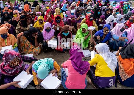 Lhokseumawe, Aceh. 8 septembre 2020. Réfugiés Rohingya dans un refuge temporaire à Lhokseumawe, province d'Aceh. Près de 300 personnes Rohingya se sont délabouré de Lhokseumawe au début de la matinée de lundi. Credit: Zikri Maulana/ZUMA Wire/Alay Live News Banque D'Images