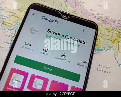 DISTRICT KATNI, INDE - 04 MAI 2020 : logiciel de candidature Suvidha affiché sur l'écran du smartphone isolé. Banque D'Images