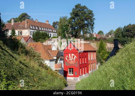 France, pas de Calais, Montreuil-sur-mer, vue sur la ville haute et la grotte de Saint-Firmin Banque D'Images