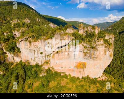 France, Lozère, les Causses et les Cévennes, les Gorges de la Jonte, place des Douzes, le Roc Saint Gervais (vue aérienne) Banque D'Images