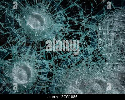 Verre brisé en morceaux de fenêtre d'atelier, gros plan Banque D'Images