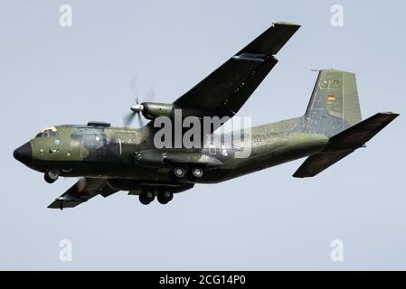Un avion de transport militaire Transall C-160 de l'Armée de l'Air allemande (Luftwaffe). Banque D'Images