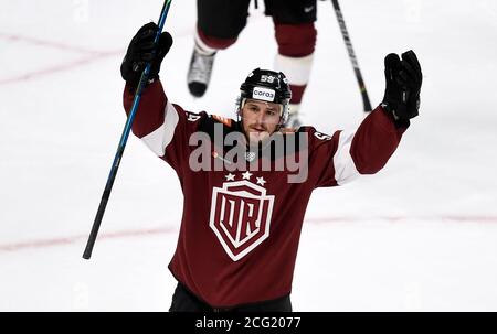 Lettonie, Lettonie. 8 septembre 2020. Zack Mitchell de Dinamo Riga célèbre lors du match de hockey sur glace de la Kontinental Hockey League (KHL) de 2020-2021 entre Dinamo Riga et Vityaz à Riga, en Lettonie, le 8 septembre 2020. Crédit: Edijs Palens/Xinhua/Alamy Live News Banque D'Images