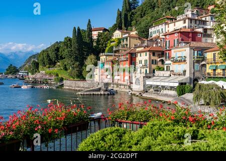 Italie. Lombardie. Lac de Côme. Le village coloré de Varenna Banque D'Images