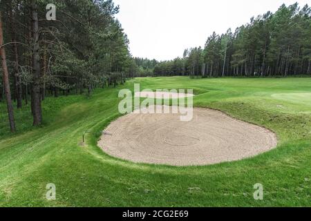 Vue sur l'obstacle du bunker du parcours de golf Banque D'Images