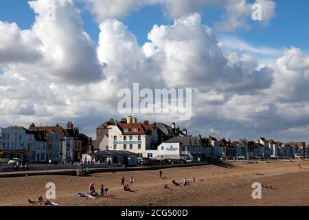 Vue sur le Royal Hotel depuis Deal Pier Banque D'Images