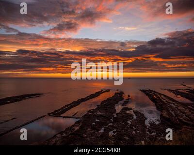 Belle Sunrise, Castle Sands Beach, St Andrews, Fife, Écosse, Royaume-Uni, GB. Banque D'Images