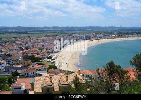 Vue sur la plage de Sao Martinho do Porto, quartier de Leiria, Portugal Banque D'Images