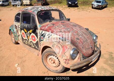 volkswagen bug car hippie car tous peints 1970 volkswagem bug Banque D'Images