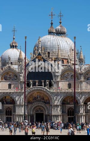 Veneig, Markusplatz (Piazza San Marco), Markusdom (Basilica di San Marco), Westfassade Banque D'Images