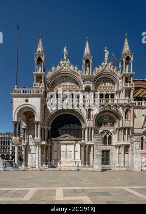 Venedig, Markusplatz (Piazza San Marco), Markusdom (Basilica di San Marco), Südfassade Banque D'Images