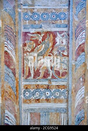 Le Sarcophage Minoan Hagia Triada peint 1370-1300 av. J.-C. Musée Archéologique D'Héraklion. Le Sarcophage calcaire Hagia Triada est peint avec de la fre Banque D'Images
