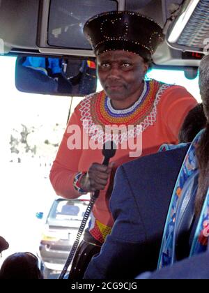 Patricia Matolengwe mémoires des membres de la presse avant d'arriver à la Victoria Mxenge Développement Immobilier à Cape Town, Afrique du Sud Banque D'Images