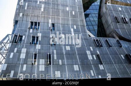 41 Cooper Square, détail de la façade extérieure, Cooper Union, New York City, New York, États-Unis Banque D'Images