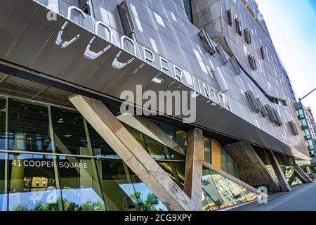 41 Cooper Square, détail de la façade extérieure, Cooper Union, New York City, New York, États-Unis Banque D'Images