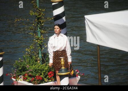 9 septembre 2020, Venise, Lazio, ITALIE: 09/09/2020 Venise, 77e Festival International du film de Venise, l'arrivée de Federica Carta (Credit image: © Fabio Sasso/ZUMA Wire) Banque D'Images