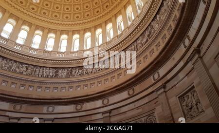 Les œuvres d'art de la rotonde du Capitole des États-Unis sous le dôme du bâtiment du Capitole des États-Unis, Washington D.C. Banque D'Images