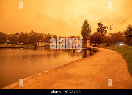 Oakland, CA, 09 septembre 2020, à 12:00. Le comté d'Alameda compte parmi les plus grands incendies de l'État, le feu CZU à Santa Cruz et à Napa Banque D'Images