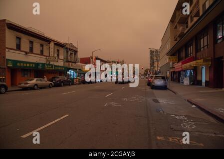 Oakland, CA, 09 septembre 2020, à 12:00. Le comté d'Alameda compte parmi les plus grands incendies de l'État, le feu CZU à Santa Cruz et à Napa Banque D'Images