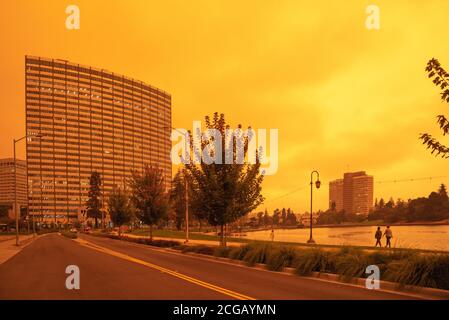 Oakland, CA, 09 septembre 2020, à 12:00. Le comté d'Alameda compte parmi les plus grands incendies de l'État, le feu CZU à Santa Cruz et à Napa Banque D'Images