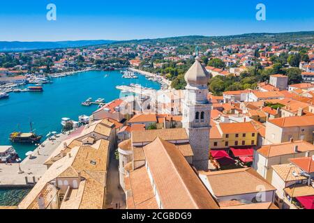 Vue panoramique sur la vieille ville de Krk en Croatie Banque D'Images