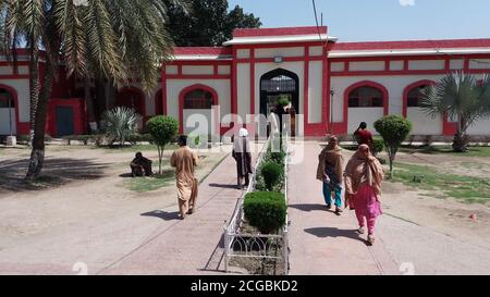 Visite de la tombe du Shah de Waris au cheikhupura Pakistan Banque D'Images