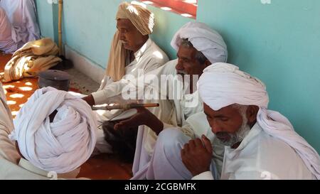 Visite de la tombe du Shah de Waris au cheikhupura Pakistan Banque D'Images