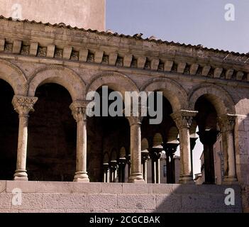 ATRIO DE LA IGLESIA DE SAN MARTIN DE SEGOVIA - SIGLO XII - ROMANICO ESPAÑOL. LIEU: IGLESIA DE SAN MARTIN. SÉGOVIE. ESPAGNE. Banque D'Images