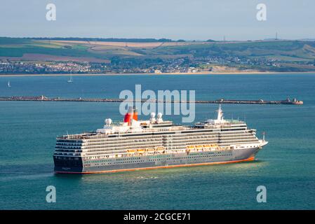 Portland, Dorset, Royaume-Uni. 10 septembre 2020. Le bateau de croisière vide Cunard Queen Victoria à l'ancre dans le port de Portland à Dorset pendant la fermeture de la croisière due à Covid-19. Crédit photo : Graham Hunt/Alamy Live News Banque D'Images