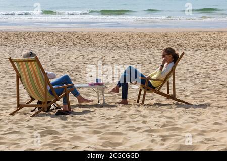 Bournemouth, Dorset, Royaume-Uni. 10 septembre 2020. Météo au Royaume-Uni : chaud et ensoleillé, tandis que les visiteurs se rendent au bord de la mer pour profiter du soleil sur les plages de Bournemouth. Crédit : Carolyn Jenkins/Alay Live News Banque D'Images