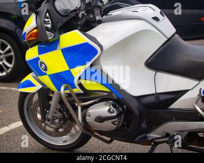 Motos de police garées ensemble. Banque D'Images