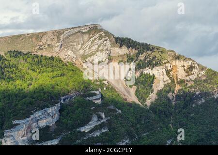 Paysage français - Vercors. Vue panoramique sur les sommets (col de Rousset) des Vercors en France. Banque D'Images