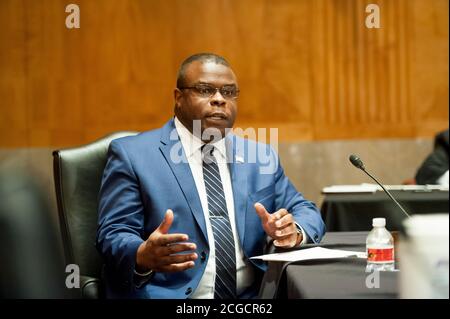 John Gibbs, nommé directeur du Bureau de la gestion du personnel, comparaît devant une audience de mise en candidature du Comité sénatorial de la sécurité intérieure et des affaires gouvernementales dans l'édifice Dirksen du Bureau du Sénat à Capitol Hill, à Washington, DC., le mercredi 9 septembre 2020. Crédit : Rod Lamkey/CNP/MediaPunch Banque D'Images