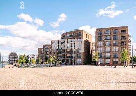 Mainz, Rheinland-PfalzGermany août 2020 , New Just Built structures appartement condo au port sur le Rhin à Mayence par le rhin Banque D'Images