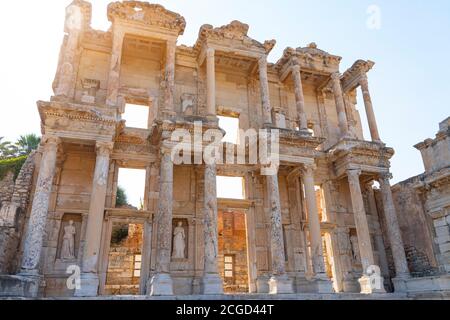 Bibliothèque de Celsus dans la ville antique d'Éphèse en Turquie. Banque D'Images