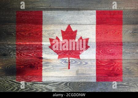 Drapeau du Canada sur fond rustique de surface en bois ancien Banque D'Images